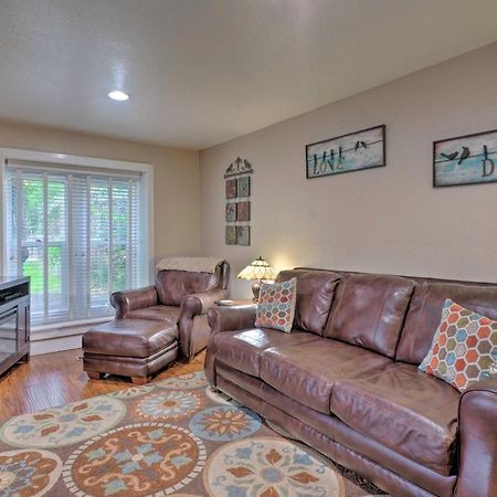 Creekside Home With Patio, Walk To Manitou Incline! 마니투 스프링스 외부 사진