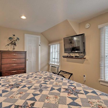 Creekside Home With Patio, Walk To Manitou Incline! 마니투 스프링스 외부 사진