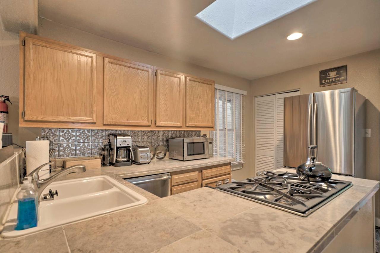 Creekside Home With Patio, Walk To Manitou Incline! 마니투 스프링스 외부 사진